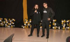 Foto de la galería: Con broche de oro, el Profe Julio César Viñales le puso fiesta a su jubilación