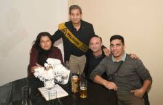 Foto de la galería: Con broche de oro, el Profe Julio César Viñales le puso fiesta a su jubilación