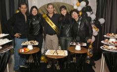 Foto de la galería: Con broche de oro, el Profe Julio César Viñales le puso fiesta a su jubilación