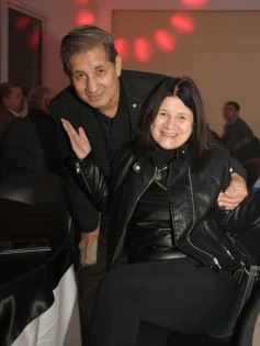 Foto de la galería: Con broche de oro, el Profe Julio César Viñales le puso fiesta a su jubilación