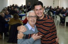 Sixto Fotografías. Sociedad. Homenaje y Reconocimientos - Merecido agasajo y afecto se sumaron a los 53 años de Fórmula Tuerca del histórico conductor Carlos Garcia Coni