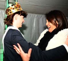 Foto de la galería: Madre de la Misericordia: Delfina Britto y Felipe Menor, los flamantes soberanos