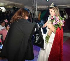 Foto de la galería: Madre de la Misericordia: Delfina Britto y Felipe Menor, los flamantes soberanos