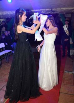 Foto de la galería: Madre de la Misericordia: Delfina Britto y Felipe Menor, los flamantes soberanos