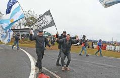 Foto de la galería: Con Nicolás Trosset a la cabeza, el TC cumplió otro cierre de primera en la ciudad