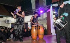Foto de la galería: Anticipando la fiesta de los estudiantes, el Santa Catalina presentó su competencia de bandas