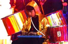 Foto de la galería: Anticipando la fiesta de los estudiantes, el Santa Catalina presentó su competencia de bandas