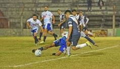 Foto de la galería: Liga Posadeña: Guaraní y Mitre no se sacaron ventaja en la ida y definen en Rocamora