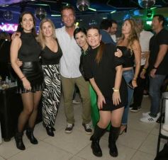 Foto de la galería: Marito y sus amigos: 1ra parte de la noche de celebración en el Club Tacurú