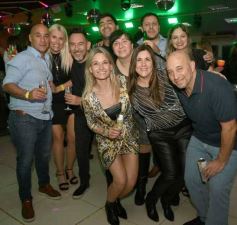 Foto de la galería: Marito y sus amigos: 1ra parte de la noche de celebración en el Club Tacurú