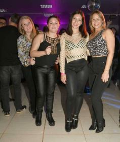 Foto de la galería: Marito y sus amigos: 1ra parte de la noche de celebración en el Club Tacurú