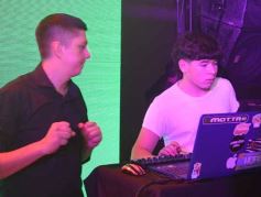 Foto de la galería: Marito y sus amigos: 1ra parte de la noche de celebración en el Club Tacurú