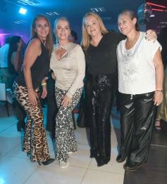 Foto de la galería: Marito y sus amigos: 1ra parte de la noche de celebración en el Club Tacurú