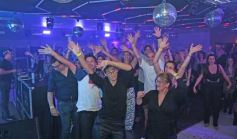 Foto de la galería: Marito y sus amigos: 1ra parte de la noche de celebración en el Club Tacurú