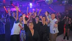 Foto de la galería: Marito y sus amigos: 1ra parte de la noche de celebración en el Club Tacurú