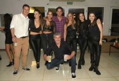 Foto de la galería: Marito y sus amigos: 1ra parte de la noche de celebración en el Club Tacurú