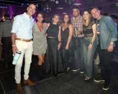 Foto de la galería: Marito y sus amigos: 1ra parte de la noche de celebración en el Club Tacurú