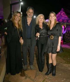 Foto de la galería: Marito y sus amigos: 1ra parte de la noche de celebración en el Club Tacurú