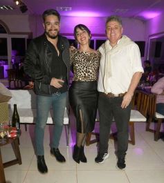 Foto de la galería: Marito y sus amigos: 1ra parte de la noche de celebración en el Club Tacurú