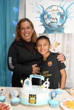 Foto de la galería: Los 11 de Benicio Olivera, con un cumple bien futbolero en Garupá