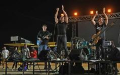 Foto de la galería: Con el rock presente, Al caer el sol dejó otro encuentro de lujo en el Brete