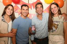 Sixto Fotografías. Sociedad. Varios - Otra vuelta en la ciudad, pasamos de trabajo al cierre de festejo con Carlos Anibal Modenutti