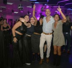 Foto de la galería: Junto a los amigos: 2da parte de la fiesta que llevó Marito Alcaráz en el Tacurú