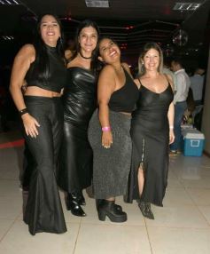 Foto de la galería: Junto a los amigos: 2da parte de la fiesta que llevó Marito Alcaráz en el Tacurú