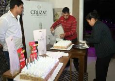 Foto de la galería: Junto a los amigos: 2da parte de la fiesta que llevó Marito Alcaráz en el Tacurú