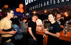 Foto de la galería: Festival Una+:  otra de las juntadas y diversión que tuvieron los amigos en la ciudad