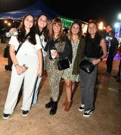 Foto de la galería: Festival Una+:  otra de las juntadas y diversión que tuvieron los amigos en la ciudad