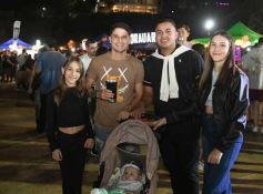 Foto de la galería: Festival Una+:  otra de las juntadas y diversión que tuvieron los amigos en la ciudad