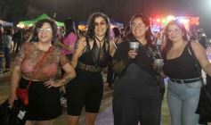 Foto de la galería: Festival Una+:  otra de las juntadas y diversión que tuvieron los amigos en la ciudad