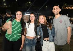 Foto de la galería: Festival Una+:  otra de las juntadas y diversión que tuvieron los amigos en la ciudad