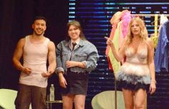 Foto de la galería: A sala llena, todo el éxito del debut de Antisiesta en el teatro