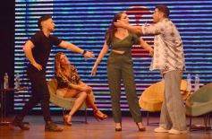 Foto de la galería: A sala llena, todo el éxito del debut de Antisiesta en el teatro