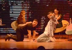 Foto de la galería: A sala llena, todo el éxito del debut de Antisiesta en el teatro