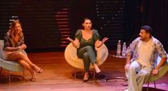 Foto de la galería: A sala llena, todo el éxito del debut de Antisiesta en el teatro