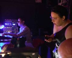 Foto de la galería: A sala llena, todo el éxito del debut de Antisiesta en el teatro