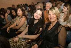 Foto de la galería: A sala llena, todo el éxito del debut de Antisiesta en el teatro