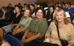 Foto de la galería: A sala llena, todo el éxito del debut de Antisiesta en el teatro
