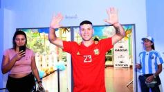 Foto de la galería: Visita histórica: las copas de la Scaloneta dejaron otro recuerdo inolvidable en su paso por la tierra colorada 