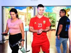 Foto de la galería: Visita histórica: las copas de la Scaloneta dejaron otro recuerdo inolvidable en su paso por la tierra colorada 