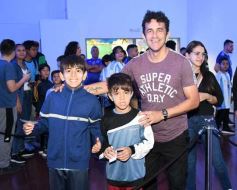 Foto de la galería: Visita histórica: las copas de la Scaloneta dejaron otro recuerdo inolvidable en su paso por la tierra colorada 