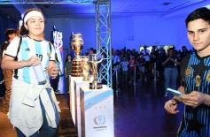 Foto de la galería: Visita histórica: las copas de la Scaloneta dejaron otro recuerdo inolvidable en su paso por la tierra colorada 