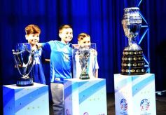 Foto de la galería: Visita histórica: las copas de la Scaloneta dejaron otro recuerdo inolvidable en su paso por la tierra colorada 