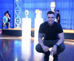 Foto de la galería: Visita histórica: las copas de la Scaloneta dejaron otro recuerdo inolvidable en su paso por la tierra colorada 