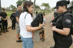 Foto de la galería: Visita histórica: las copas de la Scaloneta dejaron otro recuerdo inolvidable en su paso por la tierra colorada 