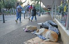 Foto de la galería: En las primeras del mes: temprano en el centro con mucha gente sumando buena onda al lunes de actividades