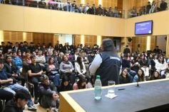 Foto de la galería: Ciberseguridad y redes sociales: estudiantes misioneros participaron de una charla-debate en la Legislatura